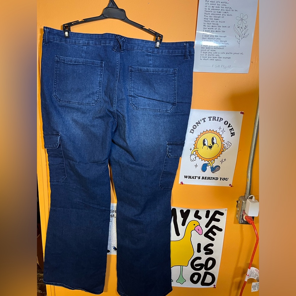 Size 20 Time and Tru Women's Flare Jeans in Dark Blue - Picture 4 of 4